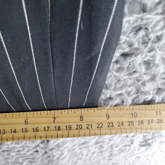Vinci Suit Mens 46S 40x28 Black Pinstripe Two Piece Polyester Blend Suit *Read* - Picture 15 of 16
